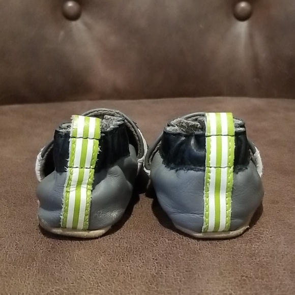 Robeez Leather Slippers 6-12m - Picture 3 of 9